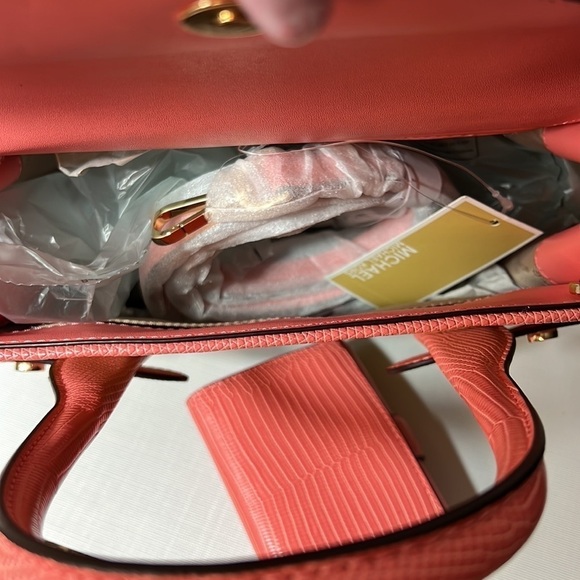 2pc 💕 Michael Kors set matching bag satchel wallet - Picture 9 of 12